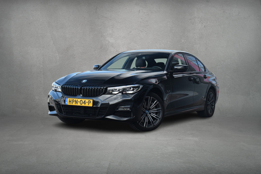 BMW 3-serie 330e High Executive | M-Sport | Shadow Line | Half Leer | Virtual