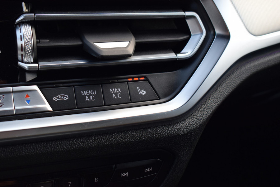 BMW 3-serie 330e High Executive | M-Sport | Shadow Line | Half Leer | Virtual