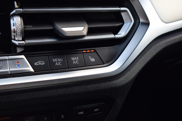 BMW 3-serie 330e High Executive | M-Sport | Shadow Line | Half Leer | Virtual