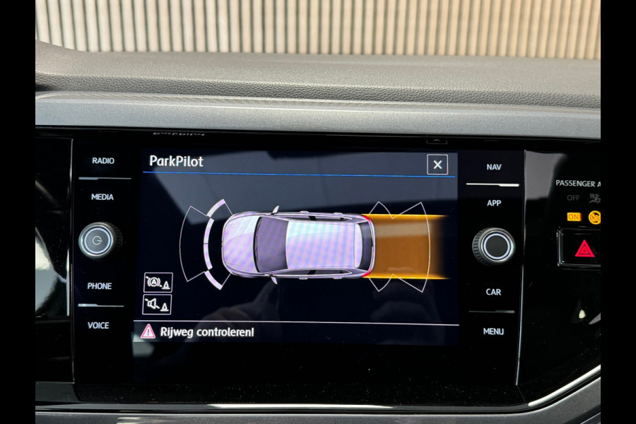 Volkswagen Polo 1.0 TSI 116PK Highline R-Line PANORAMADAK NAVIGATIE APPLE CARPLAY