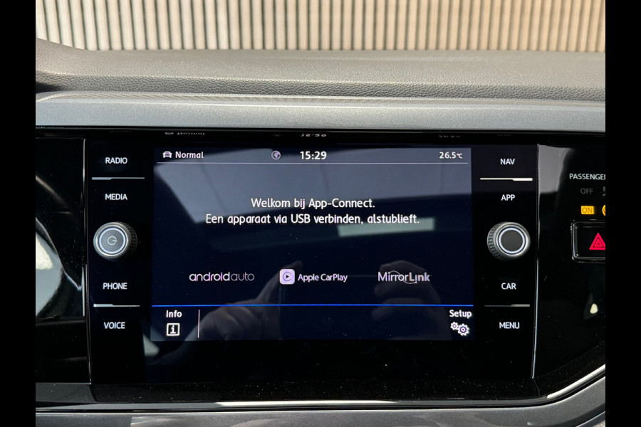 Volkswagen Polo 1.0 TSI 116PK Highline R-Line PANORAMADAK NAVIGATIE APPLE CARPLAY
