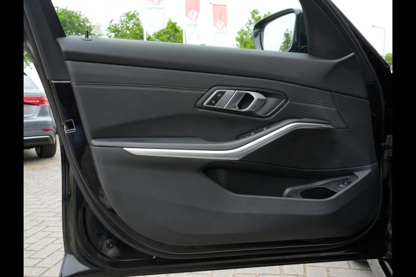 BMW 3 Serie Touring 318i Executive Edition | Adaptive Cruise | Navigatie | DAB | Virtual