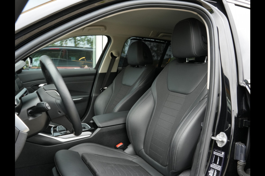 BMW 3 Serie Touring 318i Executive Edition | Adaptive Cruise | Navigatie | DAB | Virtual