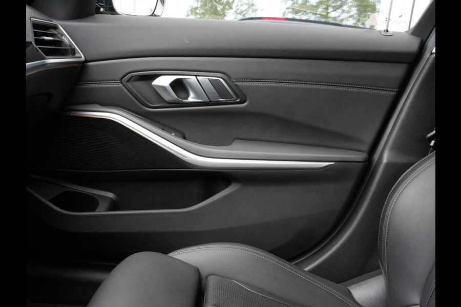 BMW 3 Serie Touring 318i Executive Edition | Adaptive Cruise | Navigatie | DAB | Virtual