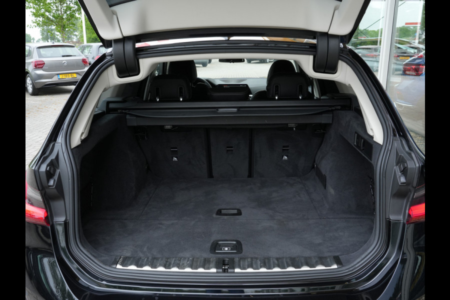 BMW 3 Serie Touring 318i Executive Edition | Adaptive Cruise | Navigatie | DAB | Virtual