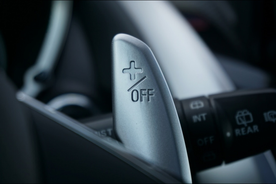 Mitsubishi Eclipse Cross PHEV AUTOMAAT LEER | PANO | CARPLAY | WINTERPACK | ADAPTIVE!