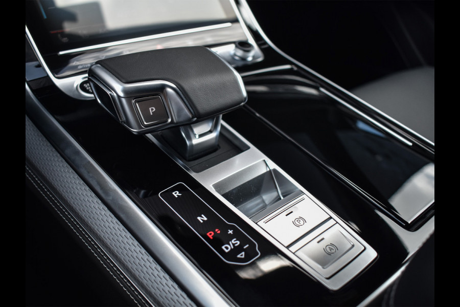 Audi Q8 60 TFSI e quattro Pro Line S Competition | PANORAMADAK | 4 WIEL BESTURING | HEAD UP | B&O AUDIO | MASSAGESTOELEN | SOFT CLOSE |