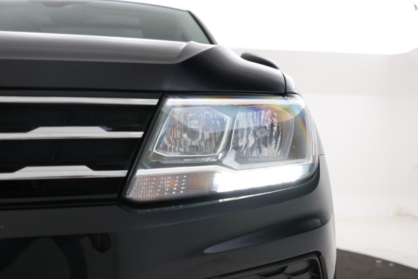 Volkswagen Tiguan Allspace 1.5 TSI Comfortline Business 7pers. Trekhaak, Leer, 360 Camera, Panoramadak, Stoelverwarming, Memory Seat