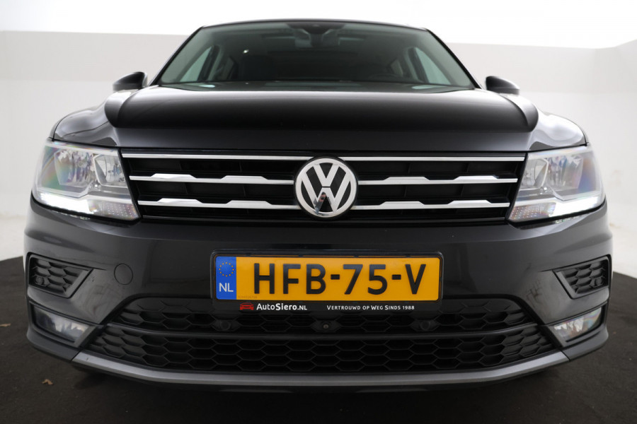 Volkswagen Tiguan Allspace 1.5 TSI Comfortline Business 7pers. Trekhaak, Leer, 360 Camera, Panoramadak, Stoelverwarming, Memory Seat