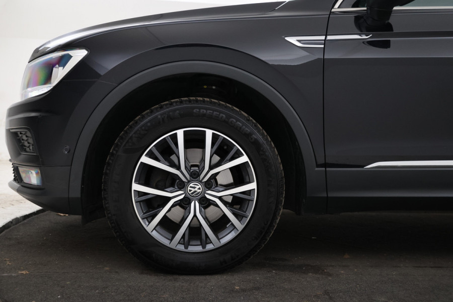 Volkswagen Tiguan Allspace 1.5 TSI Comfortline Business 7pers. Trekhaak, Leer, 360 Camera, Panoramadak, Stoelverwarming, Memory Seat