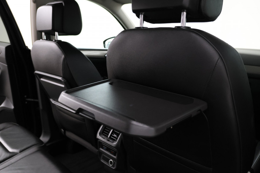 Volkswagen Tiguan Allspace 1.5 TSI Comfortline Business 7pers. Trekhaak, Leer, 360 Camera, Panoramadak, Stoelverwarming, Memory Seat