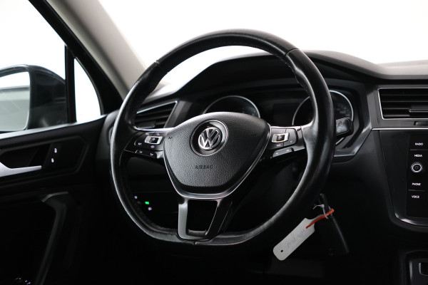 Volkswagen Tiguan Allspace 1.5 TSI Comfortline Business 7pers. Trekhaak, Leer, 360 Camera, Panoramadak, Stoelverwarming, Memory Seat