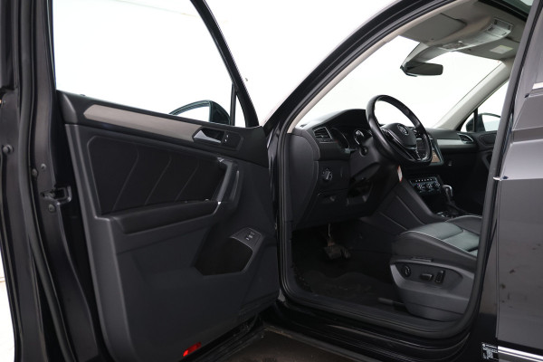 Volkswagen Tiguan Allspace 1.5 TSI Comfortline Business 7pers. Trekhaak, Leer, 360 Camera, Panoramadak, Stoelverwarming, Memory Seat