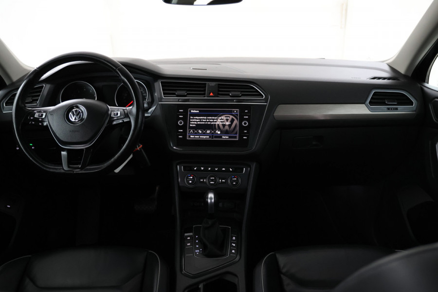 Volkswagen Tiguan Allspace 1.5 TSI Comfortline Business 7pers. Trekhaak, Leer, 360 Camera, Panoramadak, Stoelverwarming, Memory Seat