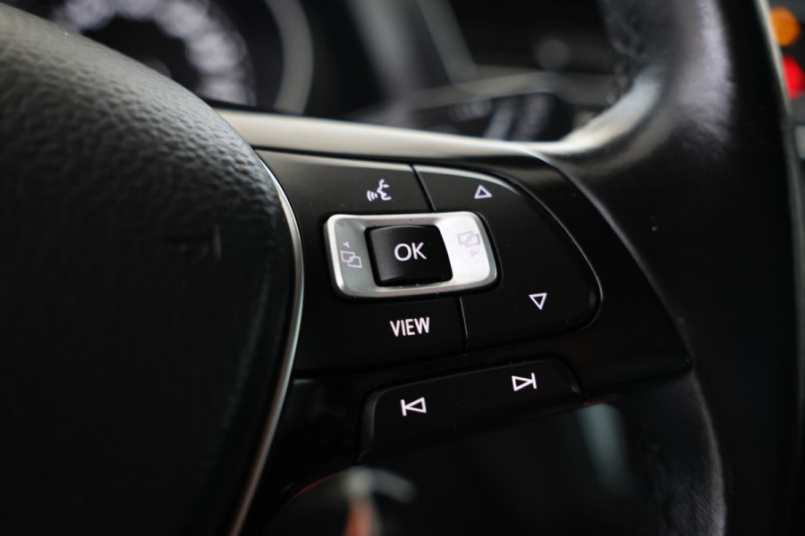 Volkswagen Tiguan Allspace 1.5 TSI Comfortline Business 7pers. Trekhaak, Leer, 360 Camera, Panoramadak, Stoelverwarming, Memory Seat