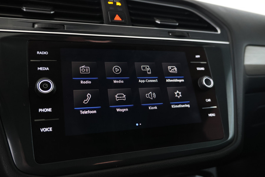 Volkswagen Tiguan Allspace 1.5 TSI Comfortline Business 7pers. Trekhaak, Leer, 360 Camera, Panoramadak, Stoelverwarming, Memory Seat