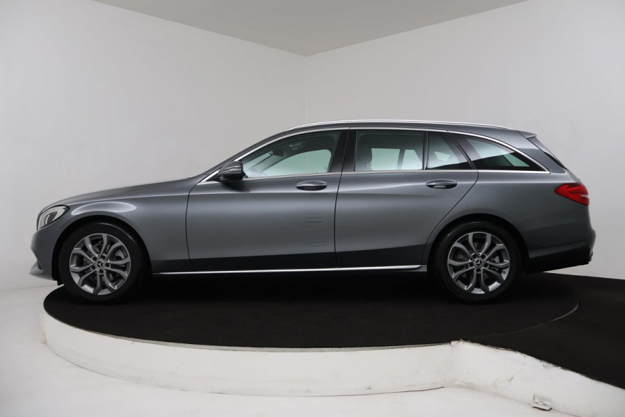 Mercedes-Benz C-Klasse Estate 180 Premium Plus (PARKEERSENSOREN, LANE-ASSIST, CRUISE, ACHTERUITRIJCAMERA, ELEKTR STOELEN)