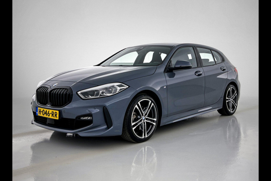 BMW 1-serie 118i Executive Edition M-Sport (M-PAKKET, DIGITALE COCKPIT, CARPLAY, PARKEERSENSOREN, 1e EIGENAAR, GOED ONDERHOUDEN)