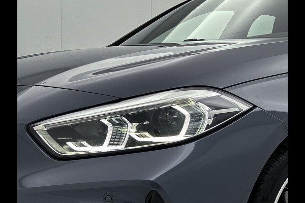 BMW 1-serie 118i Executive Edition M-Sport (M-PAKKET, DIGITALE COCKPIT, CARPLAY, PARKEERSENSOREN, 1e EIGENAAR, GOED ONDERHOUDEN)