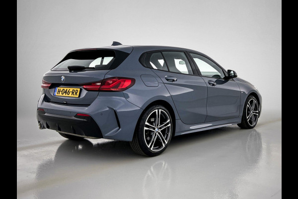 BMW 1-serie 118i Executive Edition M-Sport (M-PAKKET, DIGITALE COCKPIT, CARPLAY, PARKEERSENSOREN, 1e EIGENAAR, GOED ONDERHOUDEN)