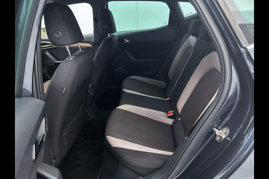 Seat Ibiza 1.0 TSI Excellence (NAVIGATIE, CARPLAY, PARKEERSENSOREN, CLIMA, STUURBEDIENING, 1e EIGENAAR, DEALER ONDERHOUDEN)