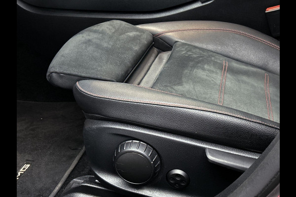 Mercedes-Benz A-Klasse 180 Business Solution AMG Automaat (PANORAMADAK, TREKHAAK ELEKT. WEGKLAPBAAR, CAMERA, STOELVERWARMING)