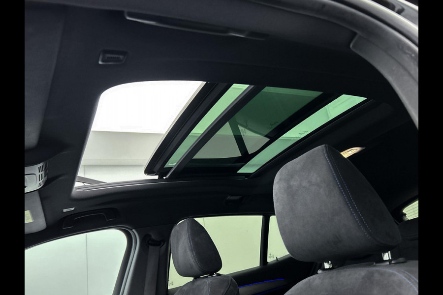 BMW X2 SDrive18i High Executive M Sport (M-PAKKET, PANORAMADAK, CAMERA, AFNEEMBARE TREKHAAK, STOELVERWARMING, DEALER ONDERHOUDEN)