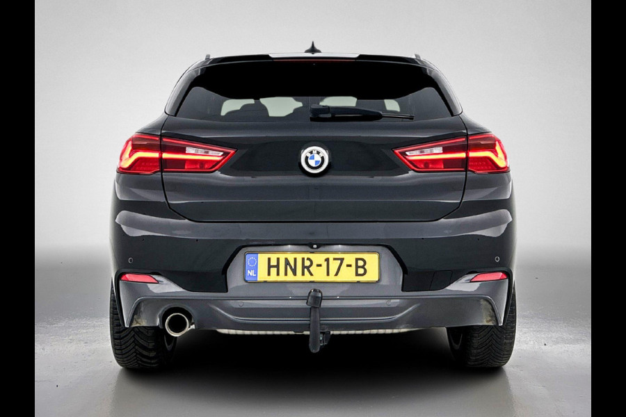 BMW X2 SDrive18i High Executive M Sport (M-PAKKET, PANORAMADAK, CAMERA, AFNEEMBARE TREKHAAK, STOELVERWARMING, DEALER ONDERHOUDEN)