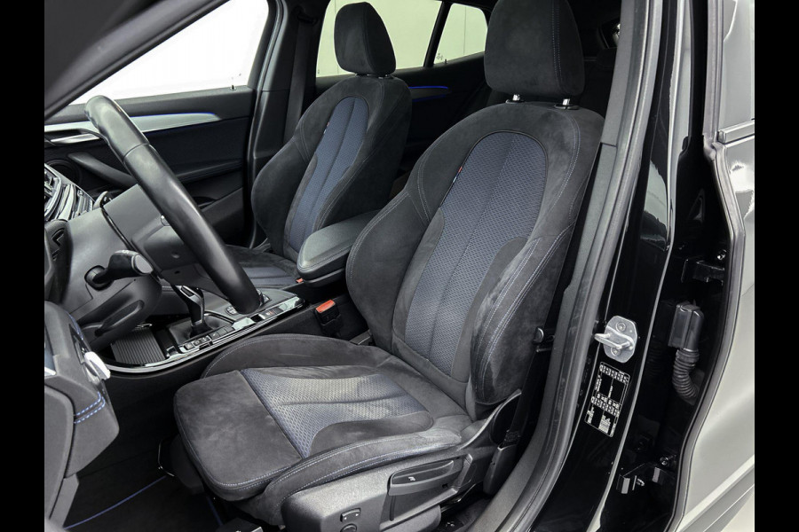 BMW X2 SDrive18i High Executive M Sport (M-PAKKET, PANORAMADAK, CAMERA, AFNEEMBARE TREKHAAK, STOELVERWARMING, DEALER ONDERHOUDEN)