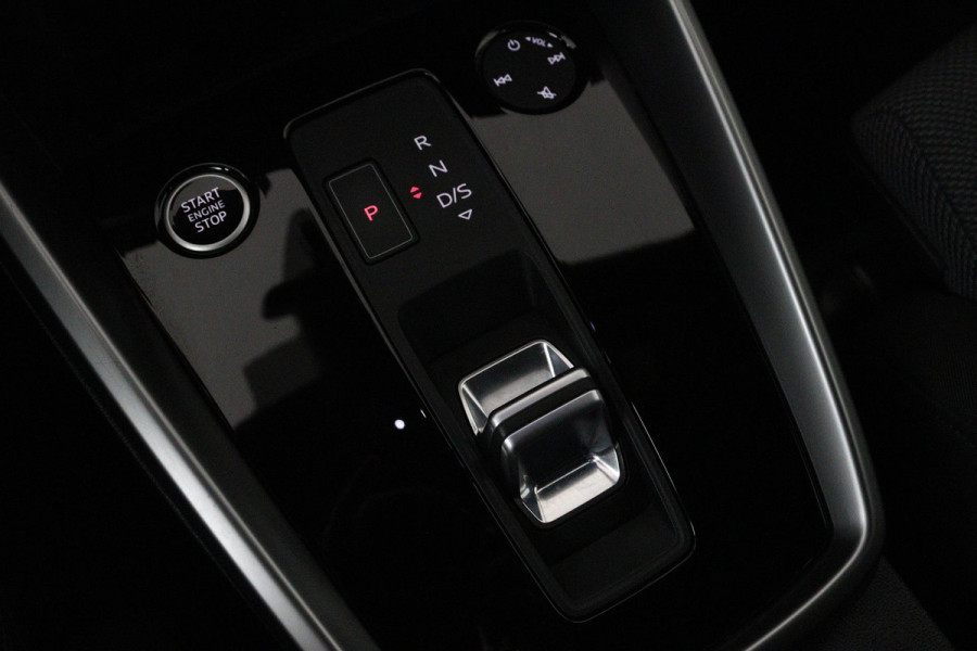Audi A3 Sportback 30 TFSI Advanced edition Automaat (NAVIGATIE, CARPLAY, LED, DIGITALE COCKPIT, 1e EIGENAAR, GOED ONDERHOUDEN)