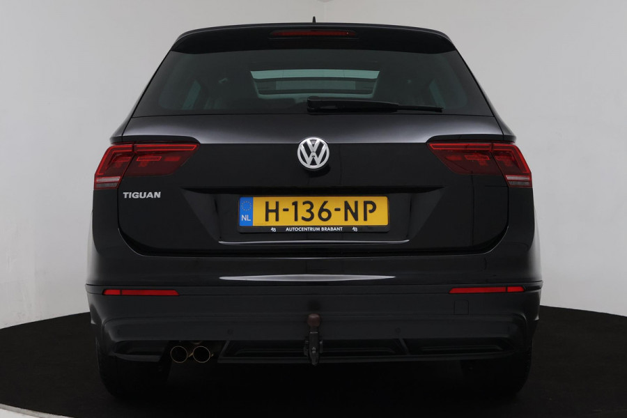 Volkswagen Tiguan 1.5 TSI Comfortline Business (PANORAMADAK, TREKHAAK ELEKT. WEGKLAPBAAR, MASSAGE STOELEN, STOELVERWARMING, CLIMA)