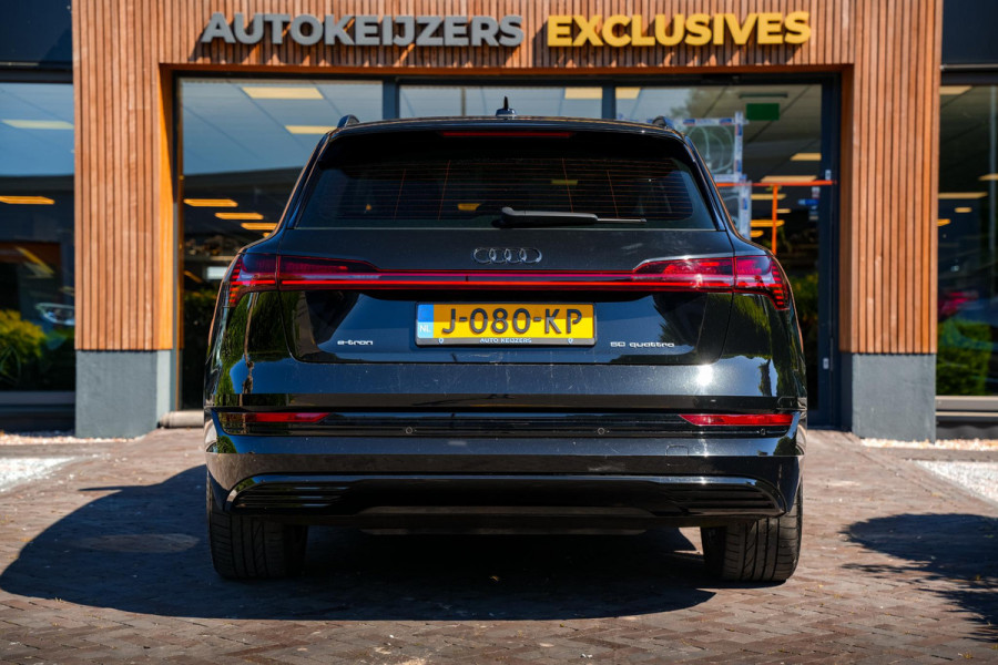 Audi e-tron e-tron 50 quattro Launch edition 71 kWh Memory Seats Dakrail Getinte ramen 20"L.M.  Cruise Control