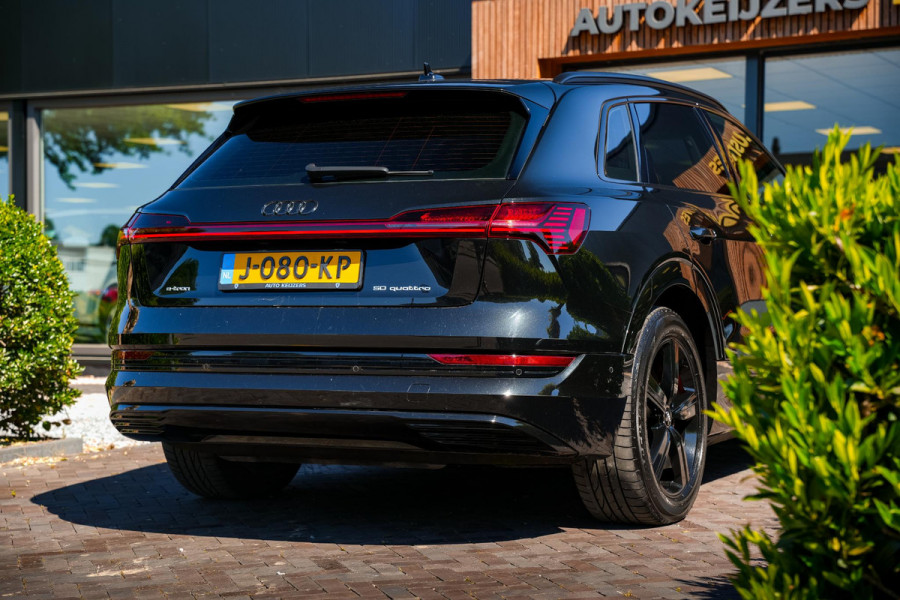 Audi e-tron e-tron 50 quattro Launch edition 71 kWh Memory Seats Dakrail Getinte ramen 20"L.M.  Cruise Control
