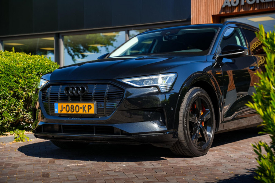 Audi e-tron e-tron 50 quattro Launch edition 71 kWh Memory Seats Dakrail Getinte ramen 20"L.M.  Cruise Control