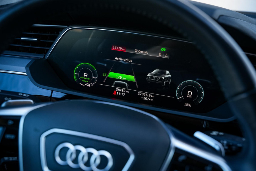 Audi e-tron e-tron 50 quattro Launch edition 71 kWh Memory Seats Dakrail Getinte ramen 20"L.M.  Cruise Control