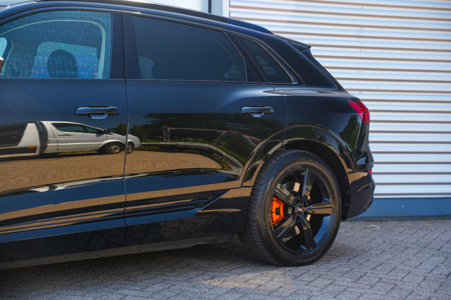 Audi e-tron e-tron 50 quattro Launch edition 71 kWh Memory Seats Dakrail Getinte ramen 20"L.M.  Cruise Control
