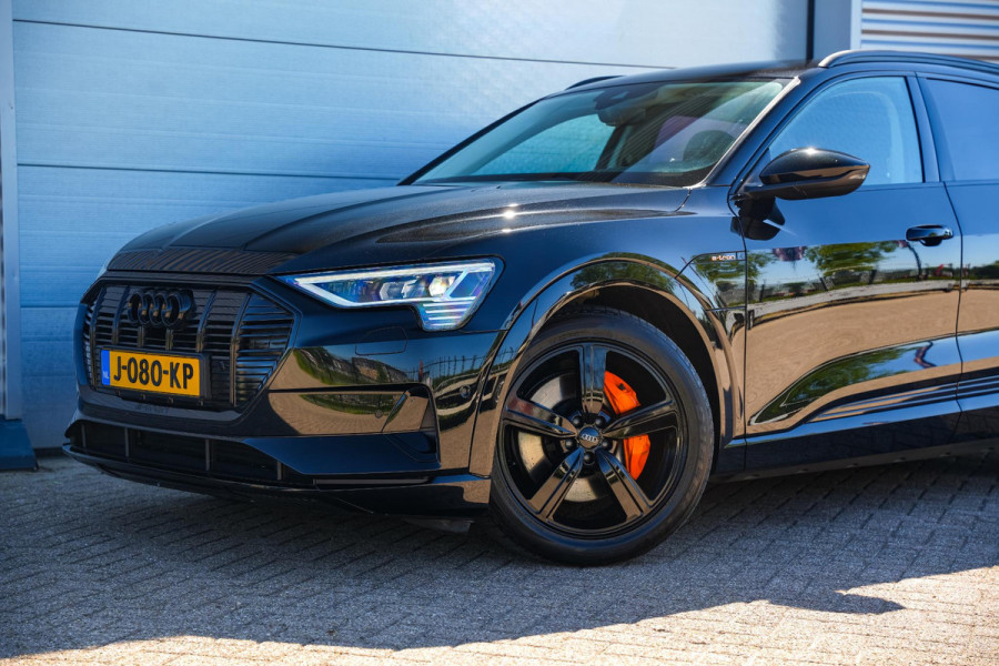Audi e-tron e-tron 50 quattro Launch edition 71 kWh Memory Seats Dakrail Getinte ramen 20"L.M.  Cruise Control