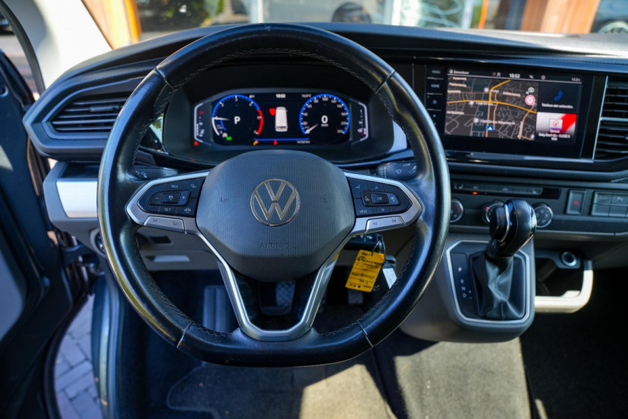 Volkswagen Transporter 2.0 TDI L1H1 28 BULLI Adapt. Cruise LED Groot Navi Virtual Dash DAB+ Camera Automaat!