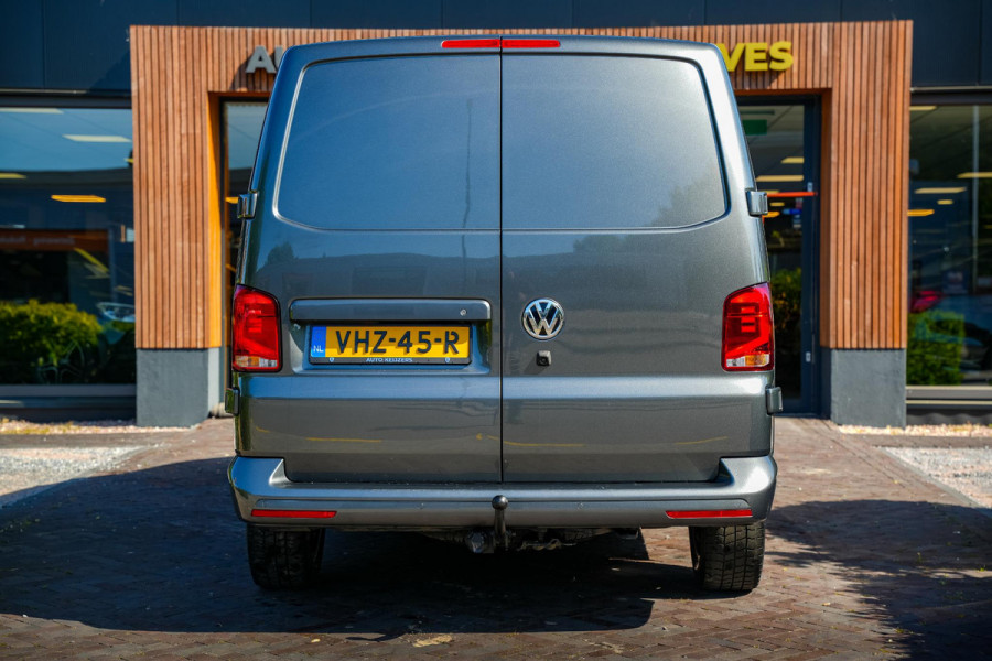 Volkswagen Transporter 2.0 TDI L1H1 28 BULLI Adapt. Cruise LED Groot Navi Virtual Dash DAB+ Camera Automaat!