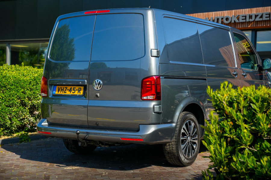 Volkswagen Transporter 2.0 TDI L1H1 28 BULLI Adapt. Cruise LED Groot Navi Virtual Dash DAB+ Camera Automaat!