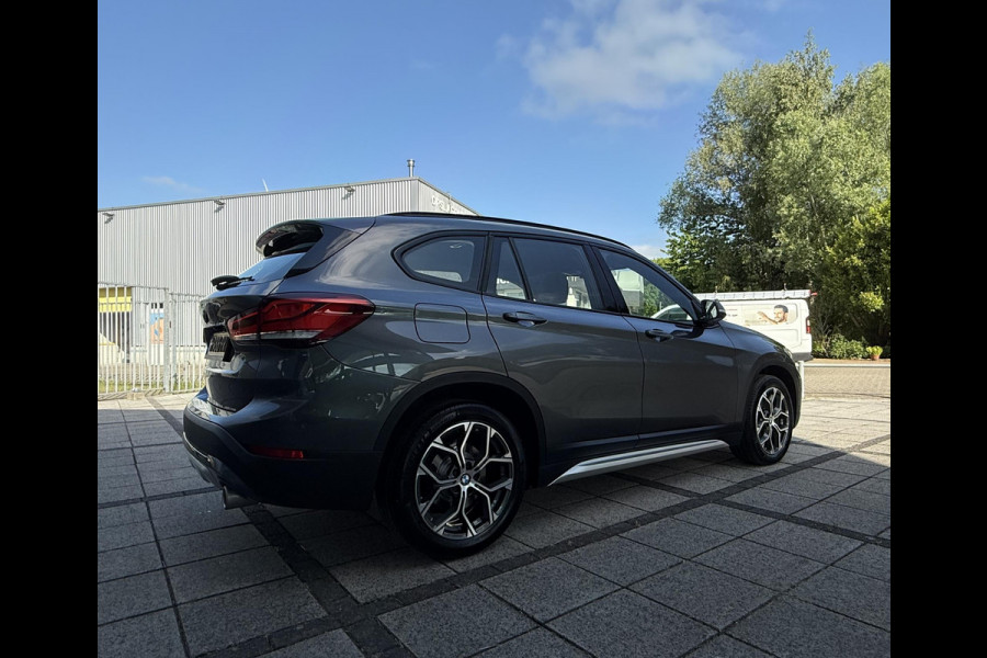 BMW X1 sDrive20i Aut. 190pk High Exe. | Navi | Leder | Stoelverw. |