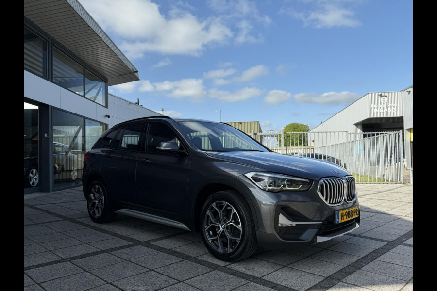 BMW X1 sDrive20i Aut. 190pk High Exe. | Navi | Leder | Stoelverw. |