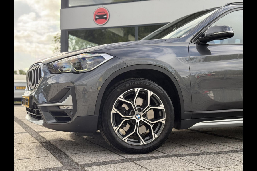 BMW X1 sDrive20i Aut. 190pk High Exe. | Navi | Leder | Stoelverw. |