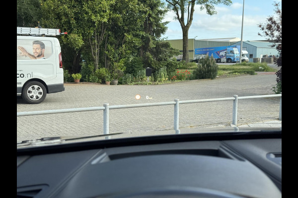 BMW X1 sDrive20i Aut. 190pk High Exe. | Navi | Leder | Stoelverw. |