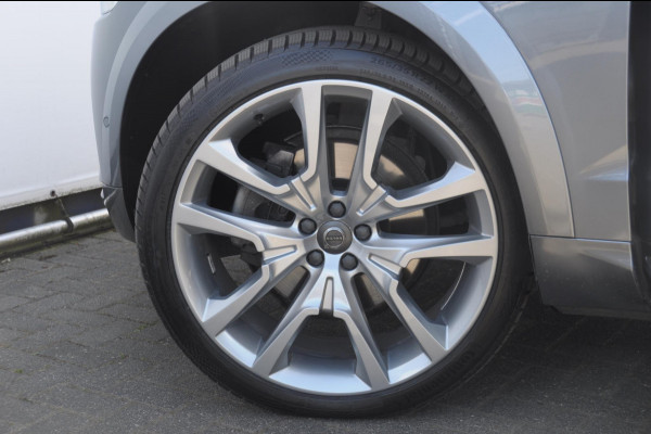 Volvo XC60 T6 340PK Automaat AWD Inscription / Adaptieve cruise control / BLIS / Parkeersensoren met 360 camera / Elektrische stoelen / Keyless entry / 22” velgen / Apple carplay / Leder dashboard / Harman Kardon audio