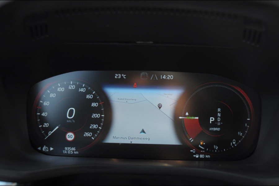 Volvo XC60 T6 340PK Automaat AWD Inscription / Adaptieve cruise control / BLIS / Parkeersensoren met 360 camera / Elektrische stoelen / Keyless entry / 22” velgen / Apple carplay / Leder dashboard / Harman Kardon audio