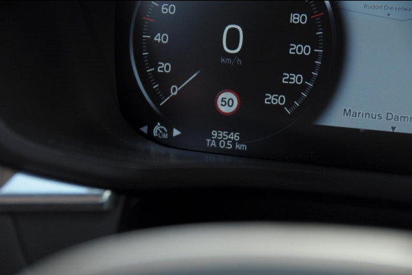Volvo XC60 T6 340PK Automaat AWD Inscription / Adaptieve cruise control / BLIS / Parkeersensoren met 360 camera / Elektrische stoelen / Keyless entry / 22” velgen / Apple carplay / Leder dashboard / Harman Kardon audio