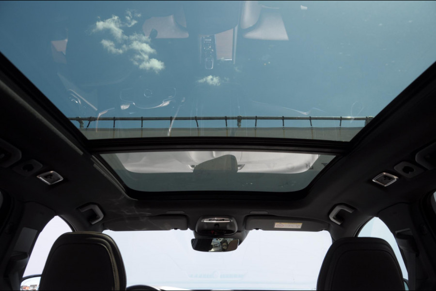 Volvo XC60 T6 340PK Automaat AWD Inscription / Adaptieve cruise control / BLIS / Parkeersensoren met 360 camera / Elektrische stoelen / Keyless entry / 22” velgen / Apple carplay / Leder dashboard / Harman Kardon audio
