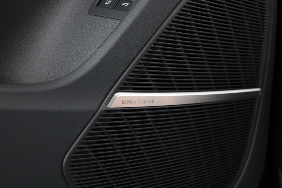 Audi Q7 55 TFSI e quattro Pro Line S 394pk Audi EXCLUSIVE | ACC | Omgevingscamera's | Panoramadak | Vierwielbesturing | B&O |