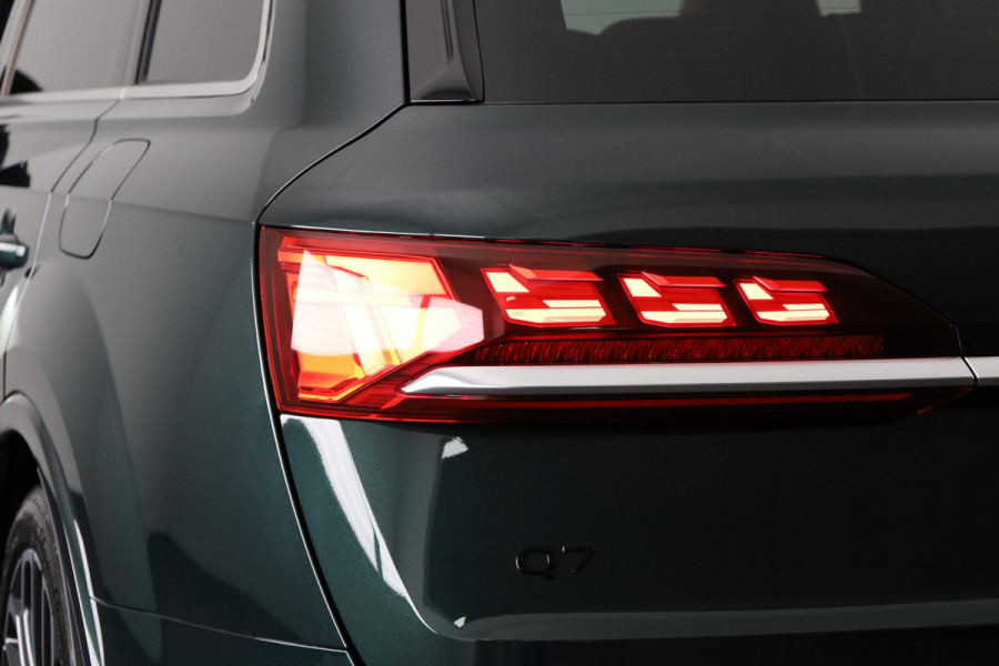 Audi Q7 55 TFSI e quattro Pro Line S 394pk Audi EXCLUSIVE | ACC | Omgevingscamera's | Panoramadak | Vierwielbesturing | B&O |